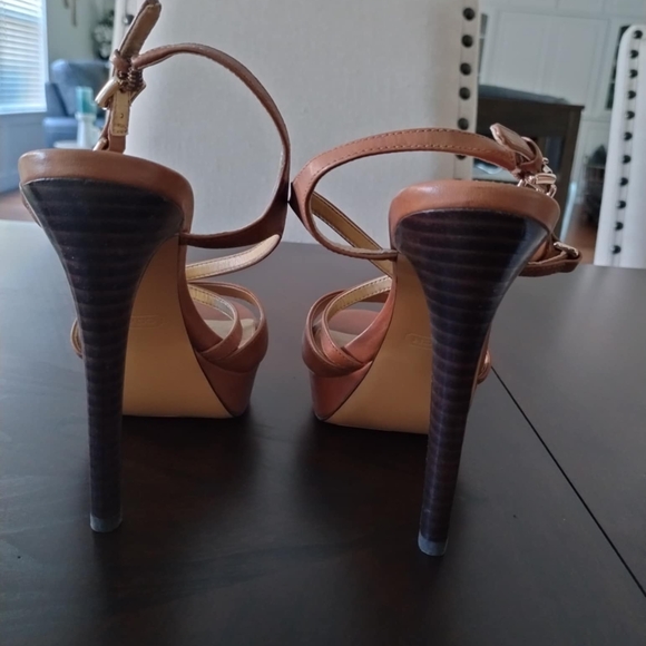 NEW COACH Elegant Tan High Heel Sandals - Picture 3 of 3